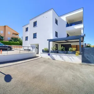 Apartment Nadica Deluxe, Malinska